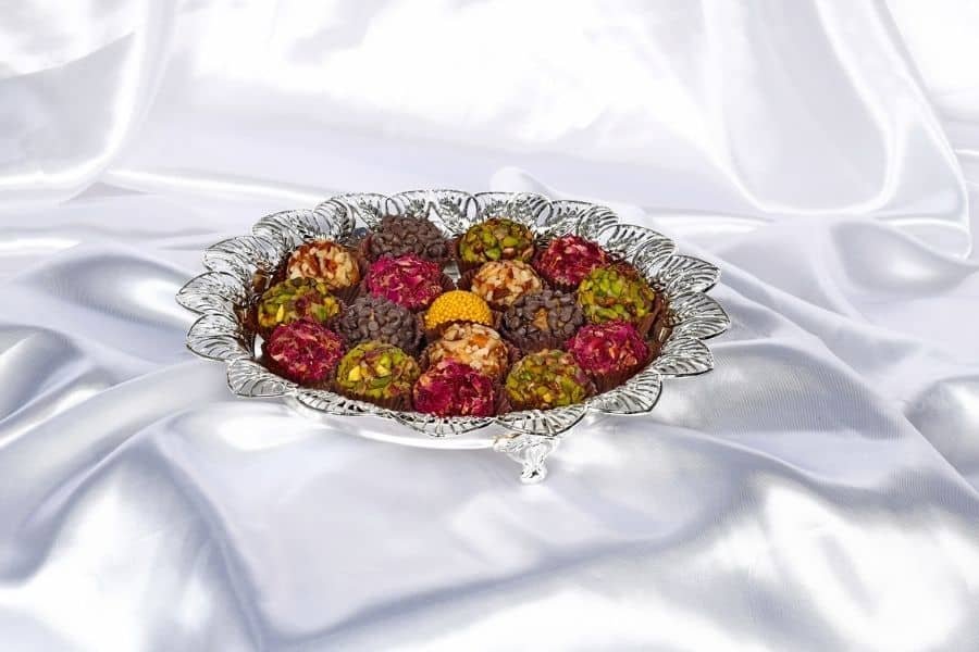Round Flower Shaped Tray with sweets served in it
