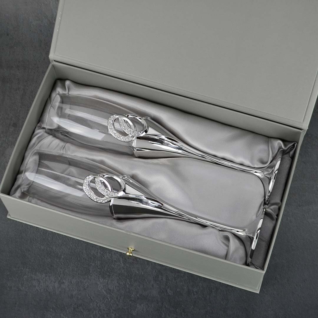 Interlooped Rings Silver Plated Champagne Flute Glasses (Set of 2)